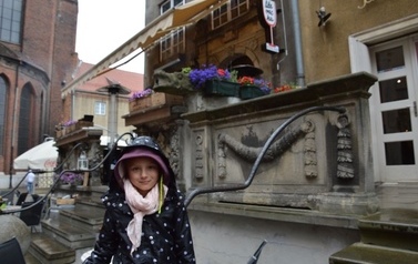 Ksiądz proboszcz z dziećmi ze wsp&oacute;lnot parafialnych na Przylądku Rozewie: 15-18.06.2015r.