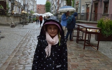 Ksiądz proboszcz z dziećmi ze wsp&oacute;lnot parafialnych na Przylądku Rozewie: 15-18.06.2015r.