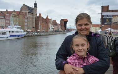 Ksiądz proboszcz z dziećmi ze wsp&oacute;lnot parafialnych na Przylądku Rozewie: 15-18.06.2015r.