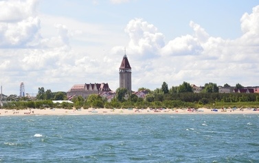 Ksiądz proboszcz z dziećmi ze wsp&oacute;lnot parafialnych na Przylądku Rozewie: 15-18.06.2015r.