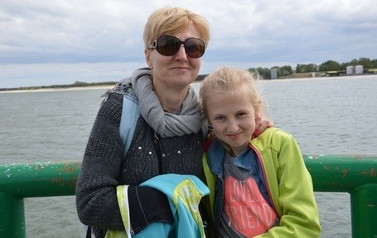 Ksiądz proboszcz z dziećmi ze wsp&oacute;lnot parafialnych na Przylądku Rozewie: 15-18.06.2015r.