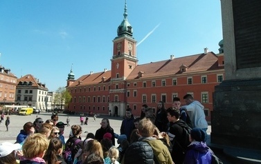 Wyjazd z dziećmi i młodzieżą ze wsp&oacute;lnot parafialnych do Warszawy