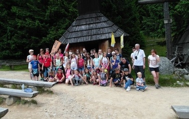 Wyjazd z dziećmi i młodzieżą ze wsp&oacute;lnot parafialnych w Tatry i do Zakopanego 2016