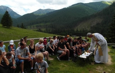 Wyjazd z dziećmi i młodzieżą ze wsp&oacute;lnot parafialnych w Tatry i do Zakopanego 2016